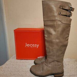Like New Woman's size 6 Taupe color Tall Over the knee Boots